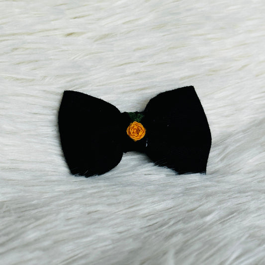 Handmade Black Threadwork Hairpin with Yellow Flower & Green Leaf Design π»
