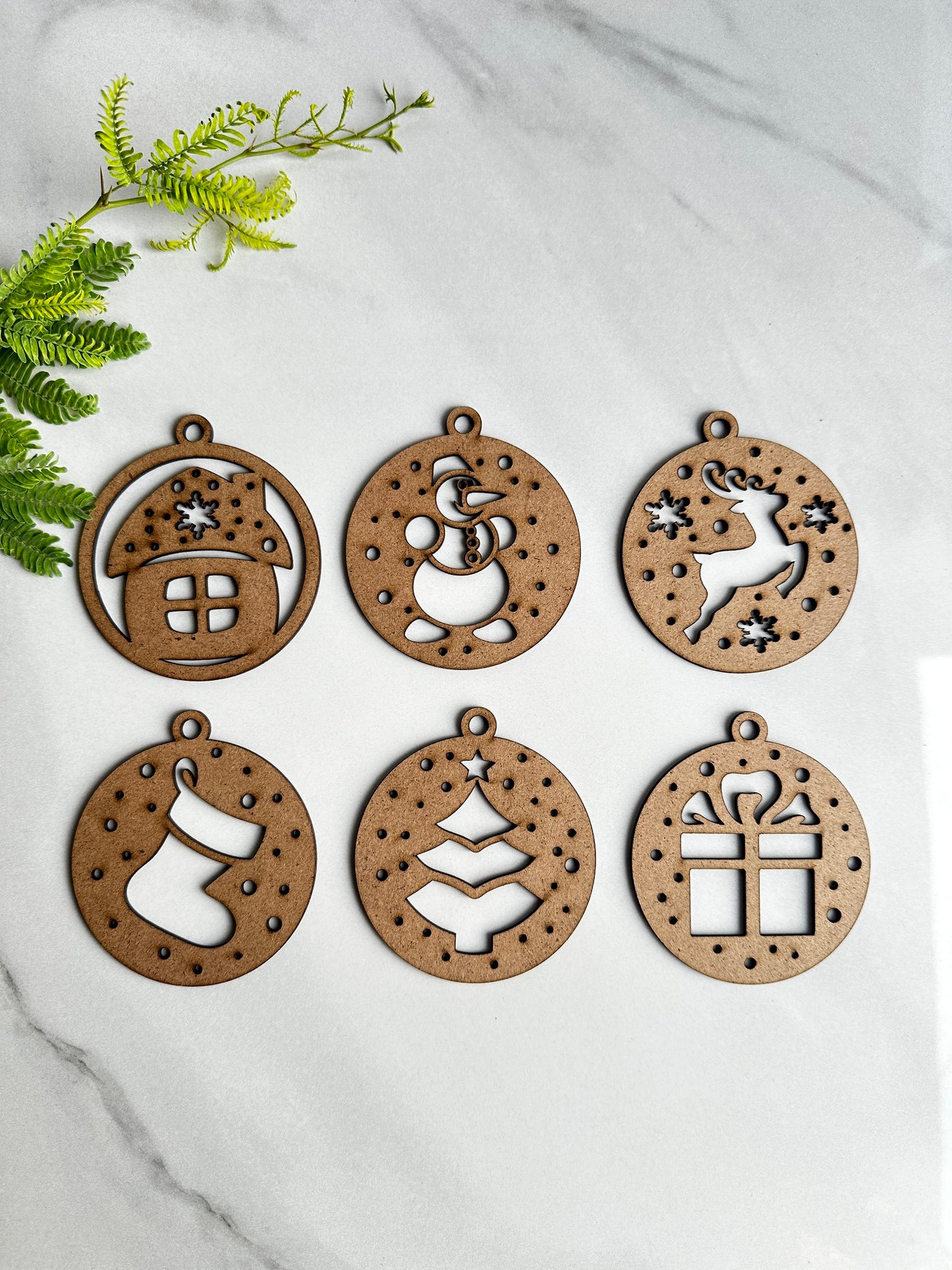 MDF CHRISTMAS CIRCLE